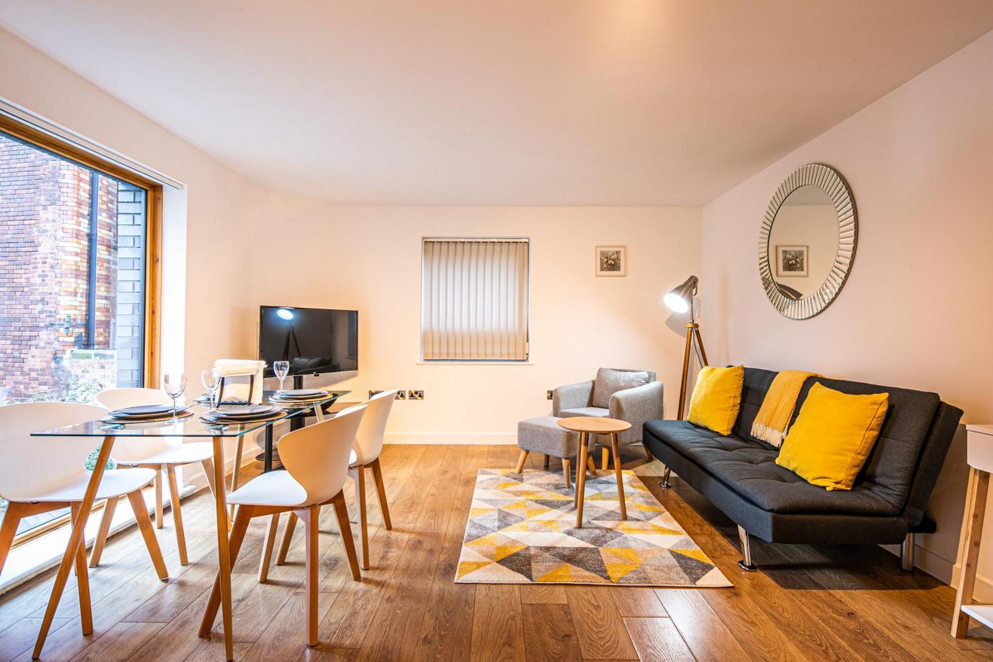 Stylish 2 Bed Apt 18 - City Centre, Free Parking, Espresso Machine & Netflix - Hosted By Stay Host Save Sheffield Bagian luar foto